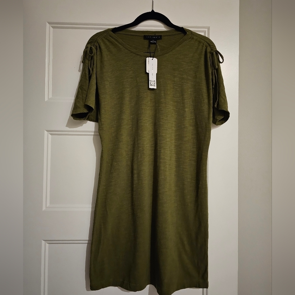 Sanctuary Brand New Short Sleeve Olive Green Dress sz small